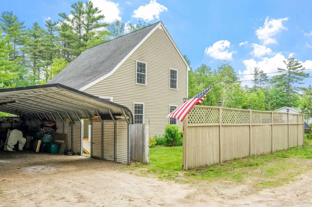 82 Robinhood Road Wakefield NH 03830