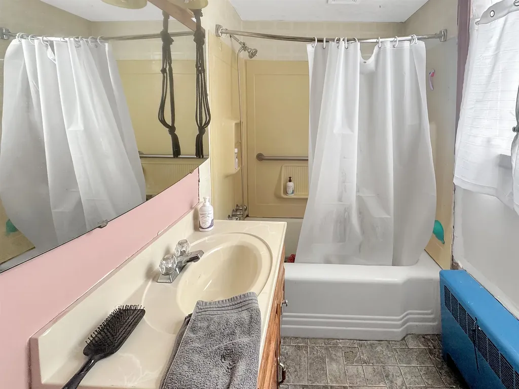 9 Seabury Street Rutland City VT 05701