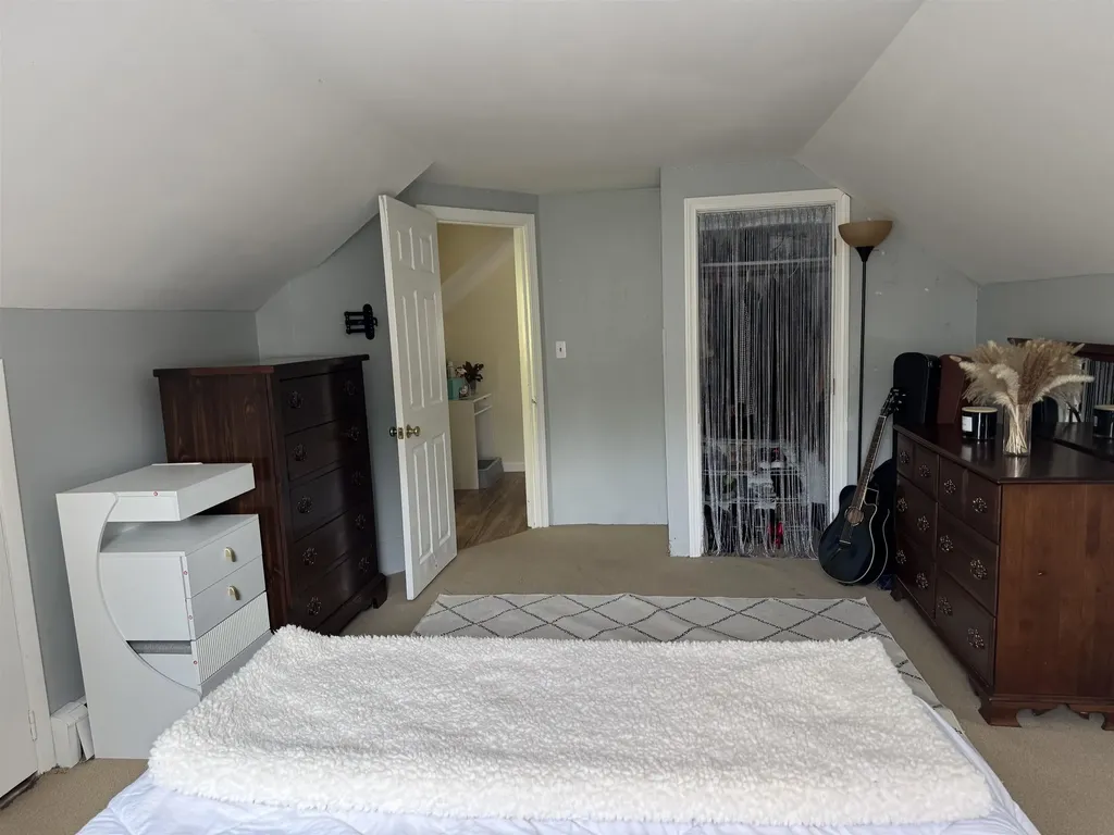 24 Hale Avenue Hooksett NH 03106