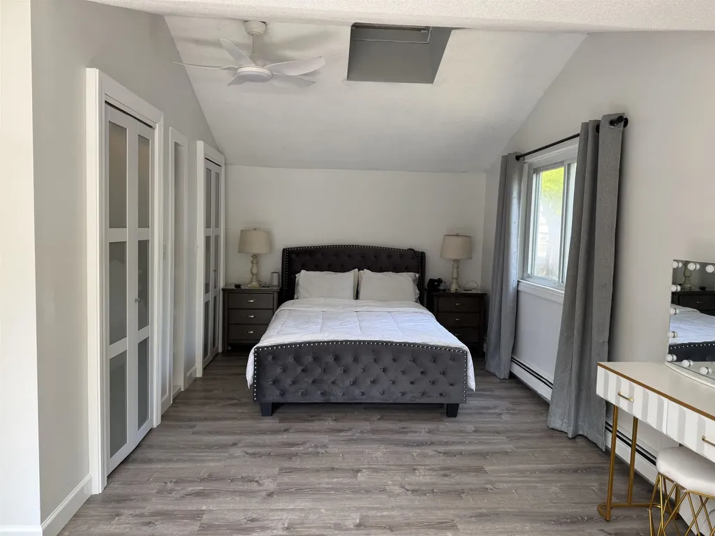 24 Hale Avenue Hooksett NH 03106