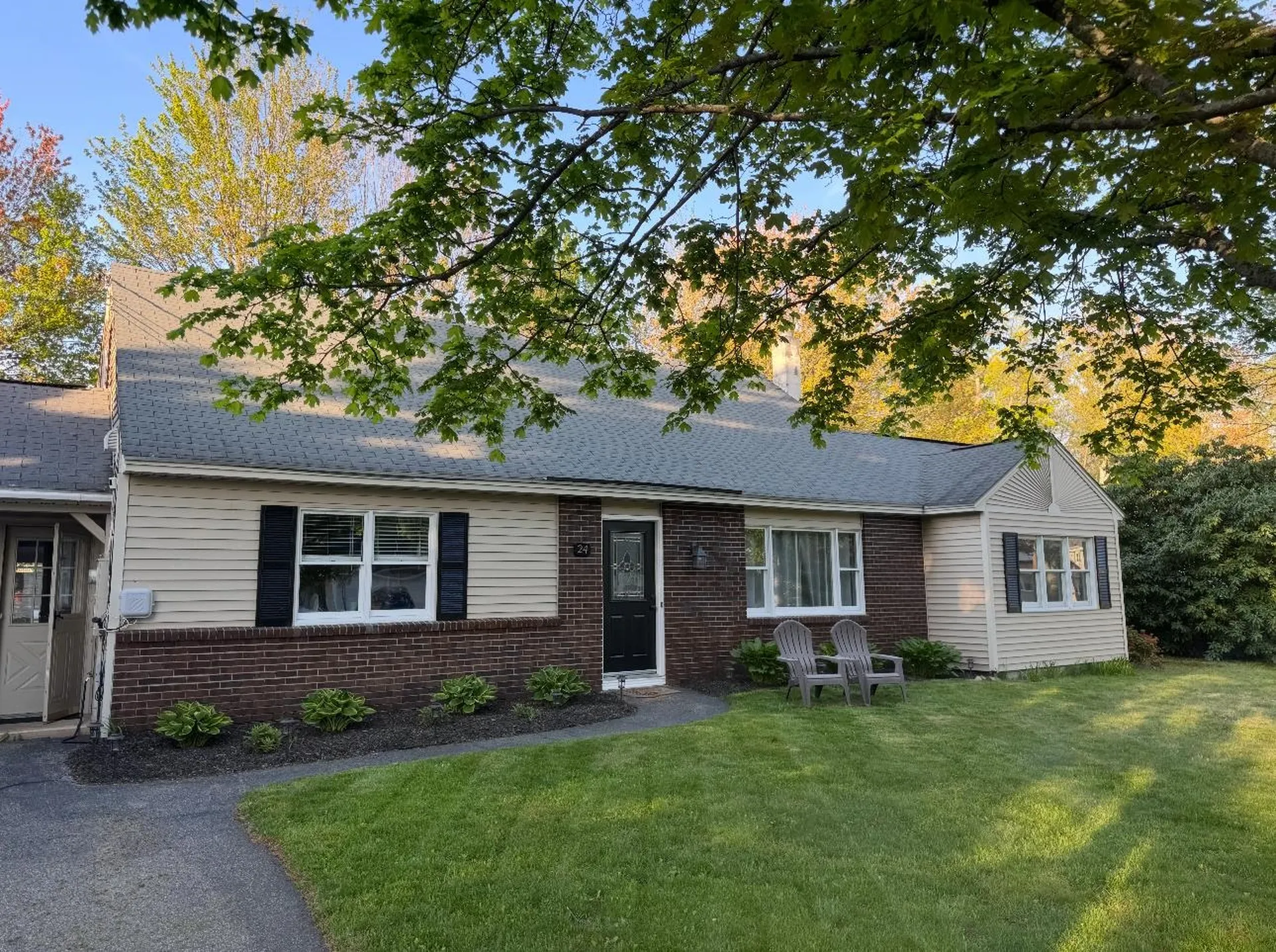 24 Hale Avenue Hooksett NH 03106
