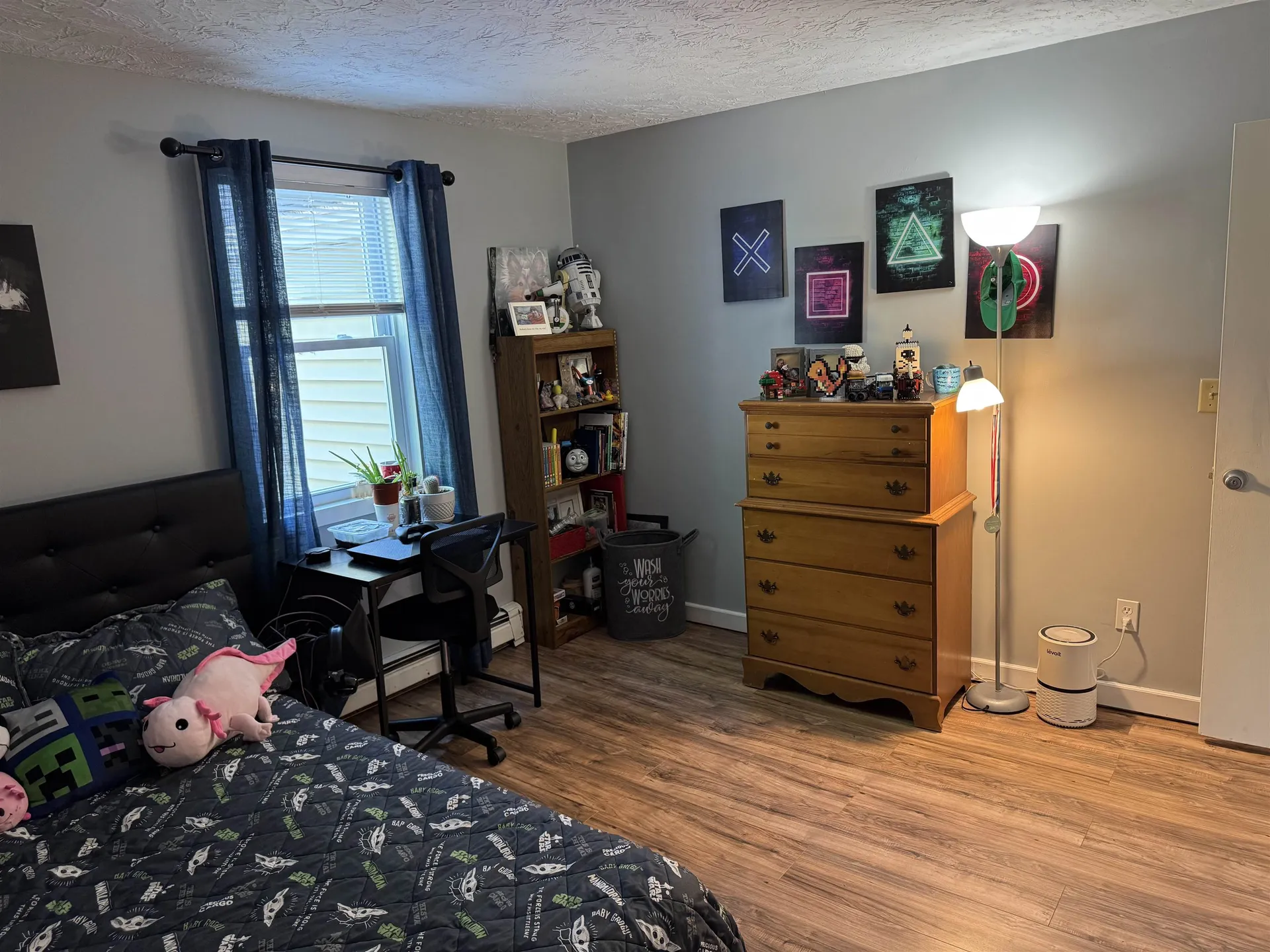 24 Hale Avenue Hooksett NH 03106