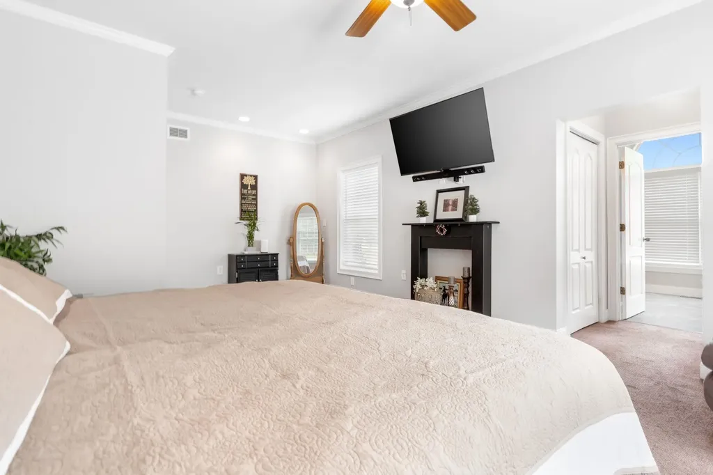 107 Litchfield Road Londonderry NH 03053