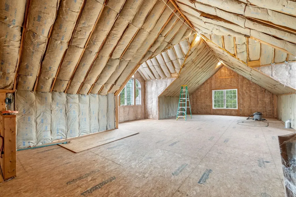 107 Litchfield Road Londonderry NH 03053