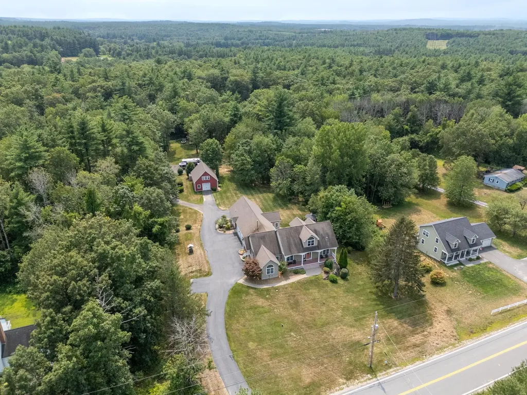 107 Litchfield Road Londonderry NH 03053