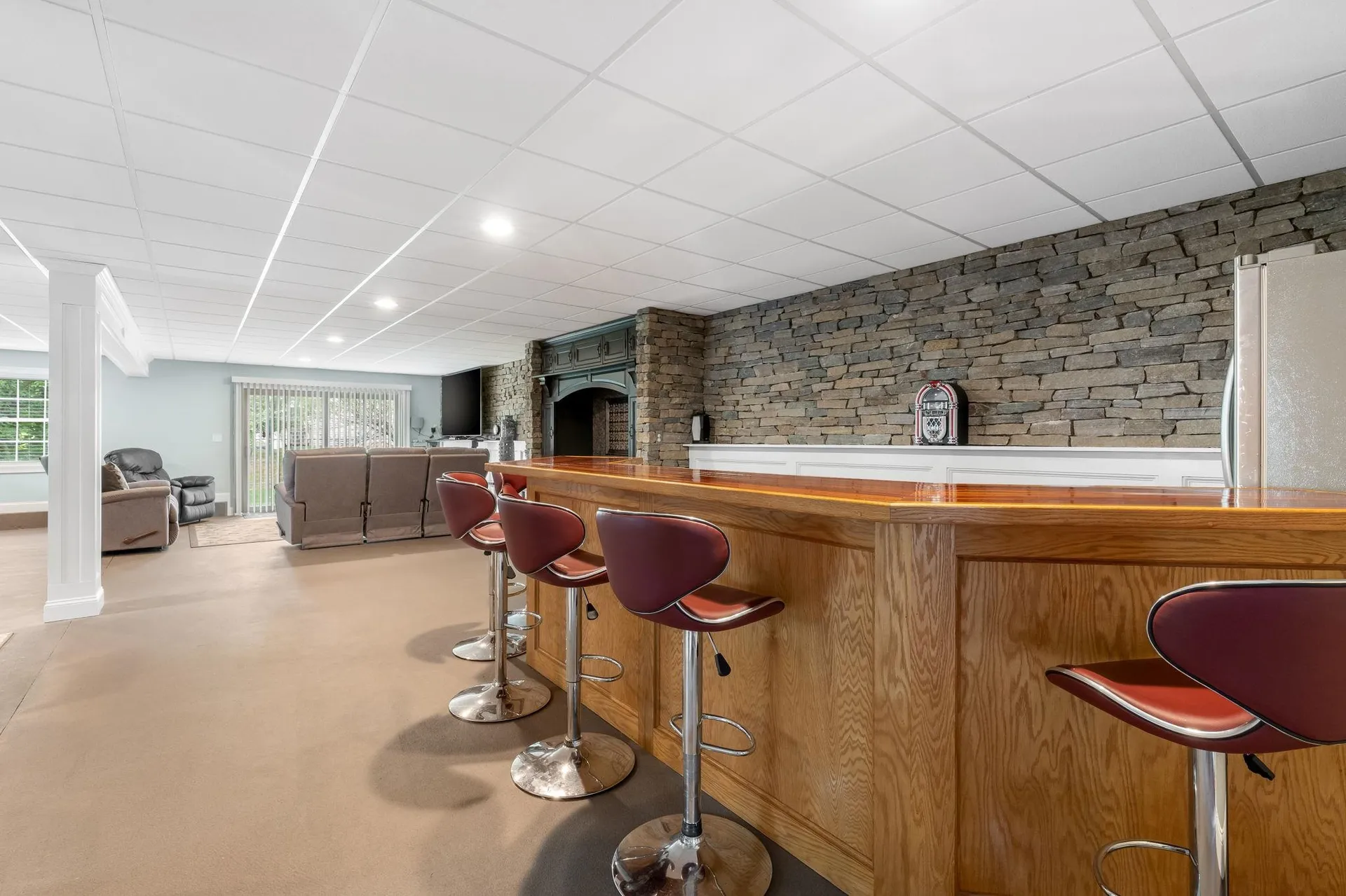 107 Litchfield Road Londonderry NH 03053