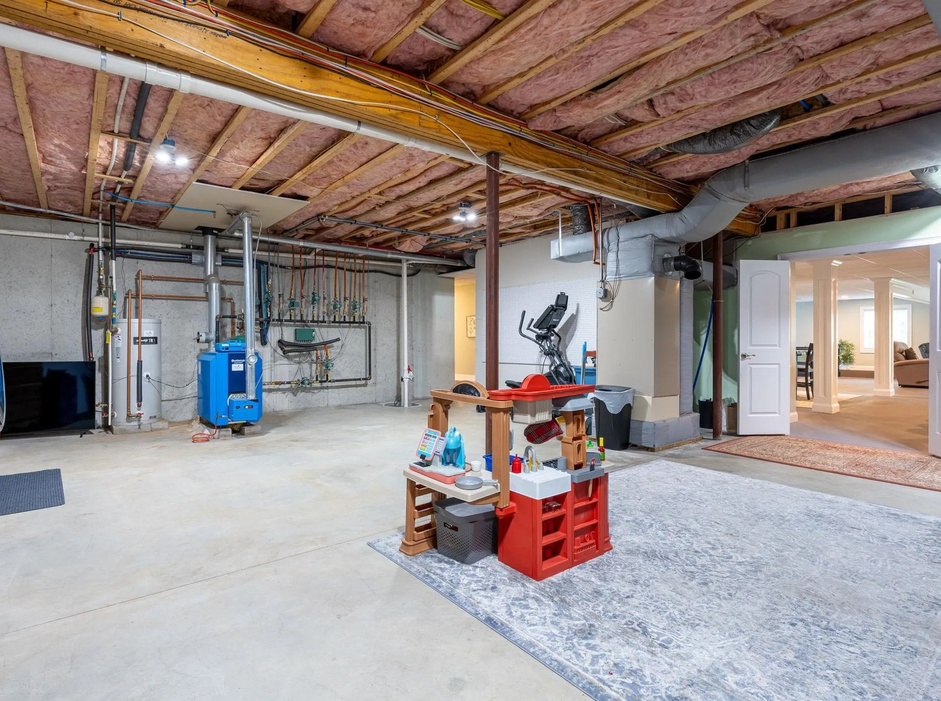 107 Litchfield Road Londonderry NH 03053