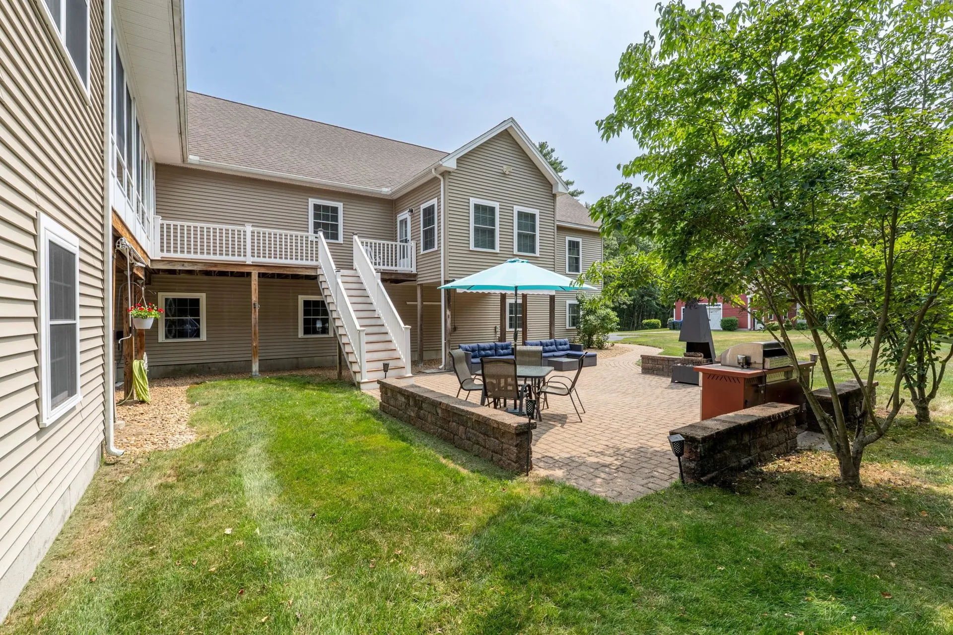 107 Litchfield Road Londonderry NH 03053