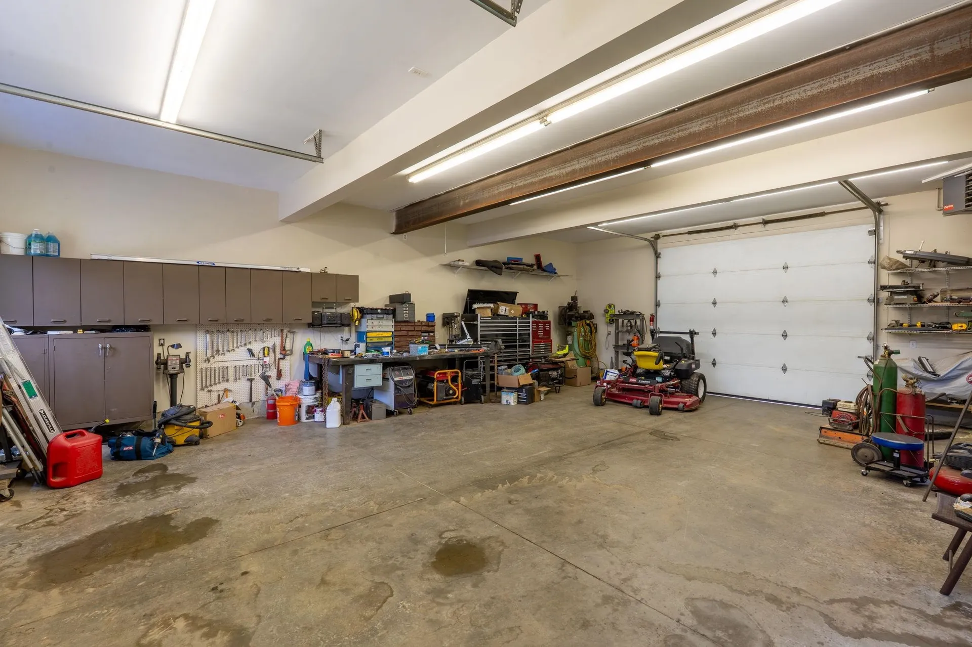 107 Litchfield Road Londonderry NH 03053