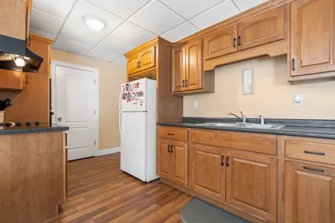 107 Litchfield Road Londonderry NH 03053