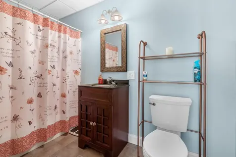 107 Litchfield Road Londonderry NH 03053