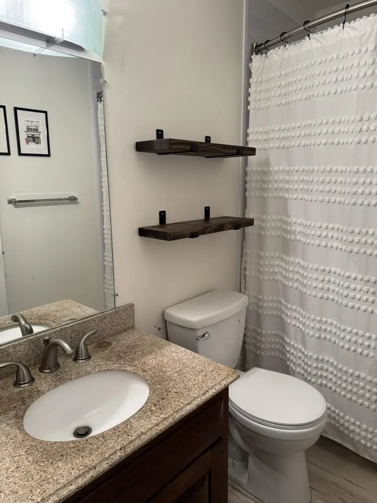 807 Murphys Road Hartford VT 05059