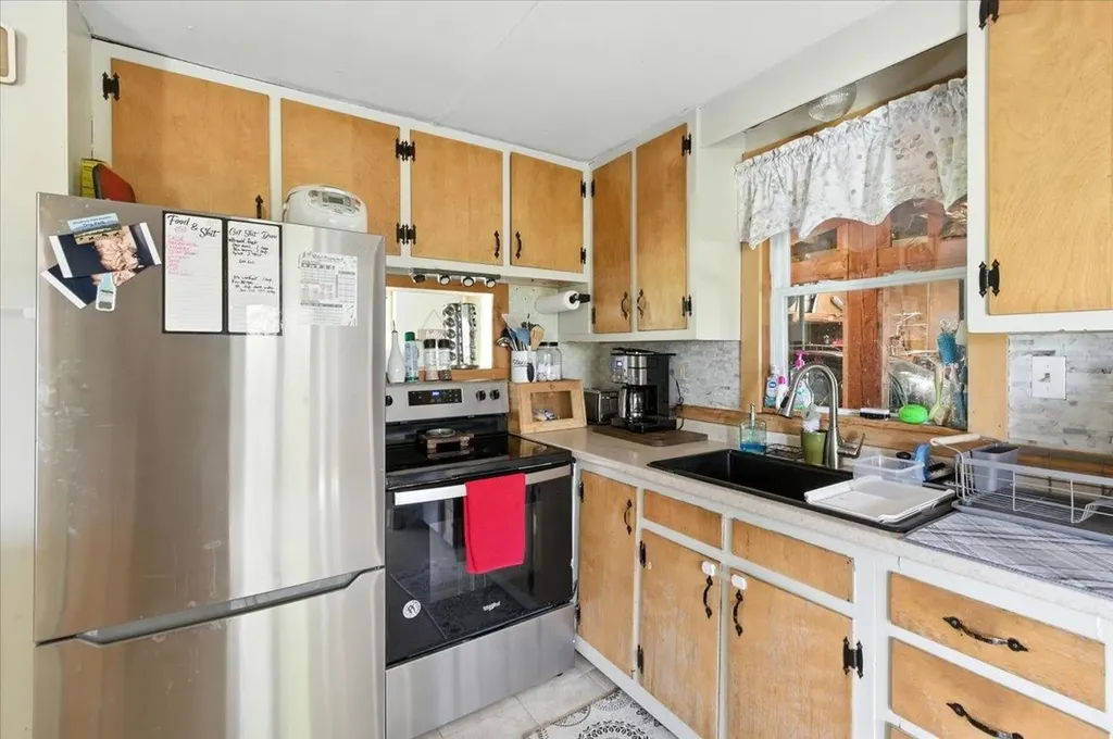 183 County Road Lincoln VT 05443