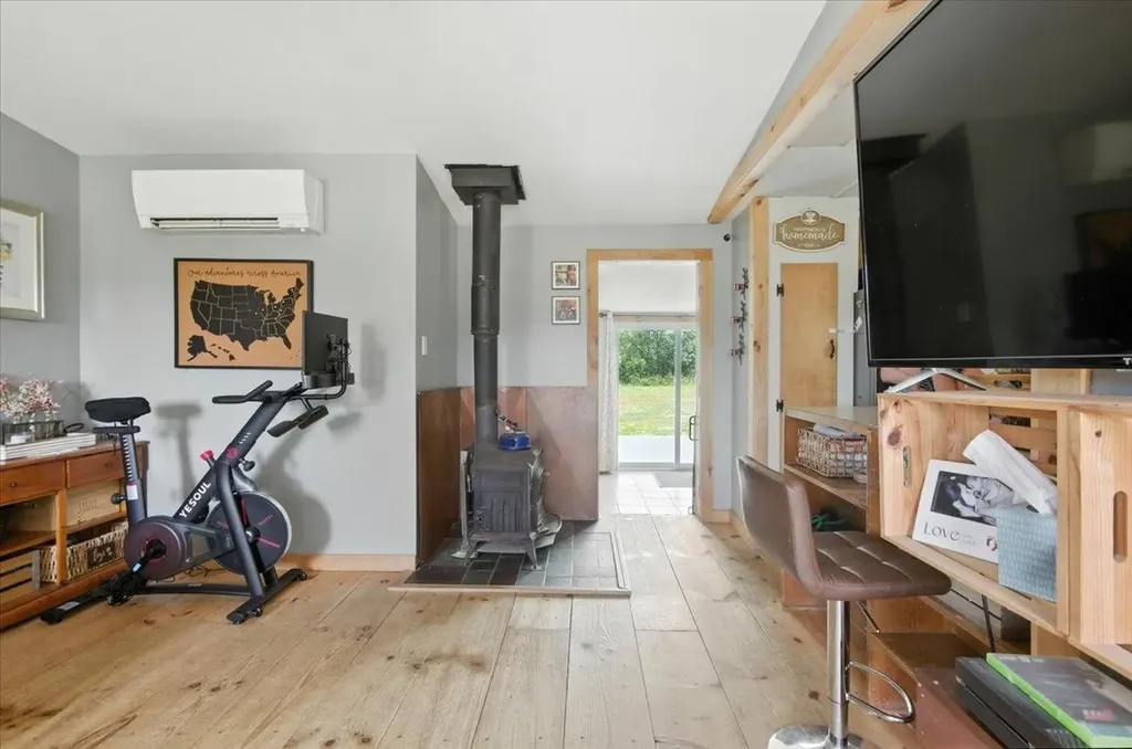 183 County Road Lincoln VT 05443