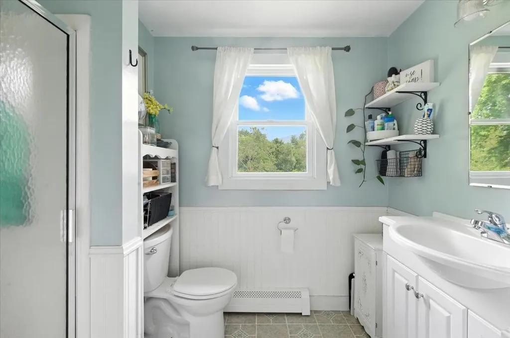 183 County Road Lincoln VT 05443