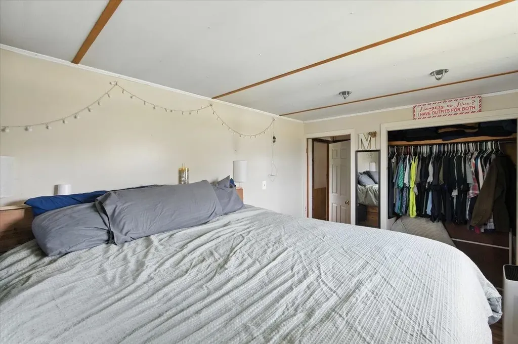 183 County Road Lincoln VT 05443