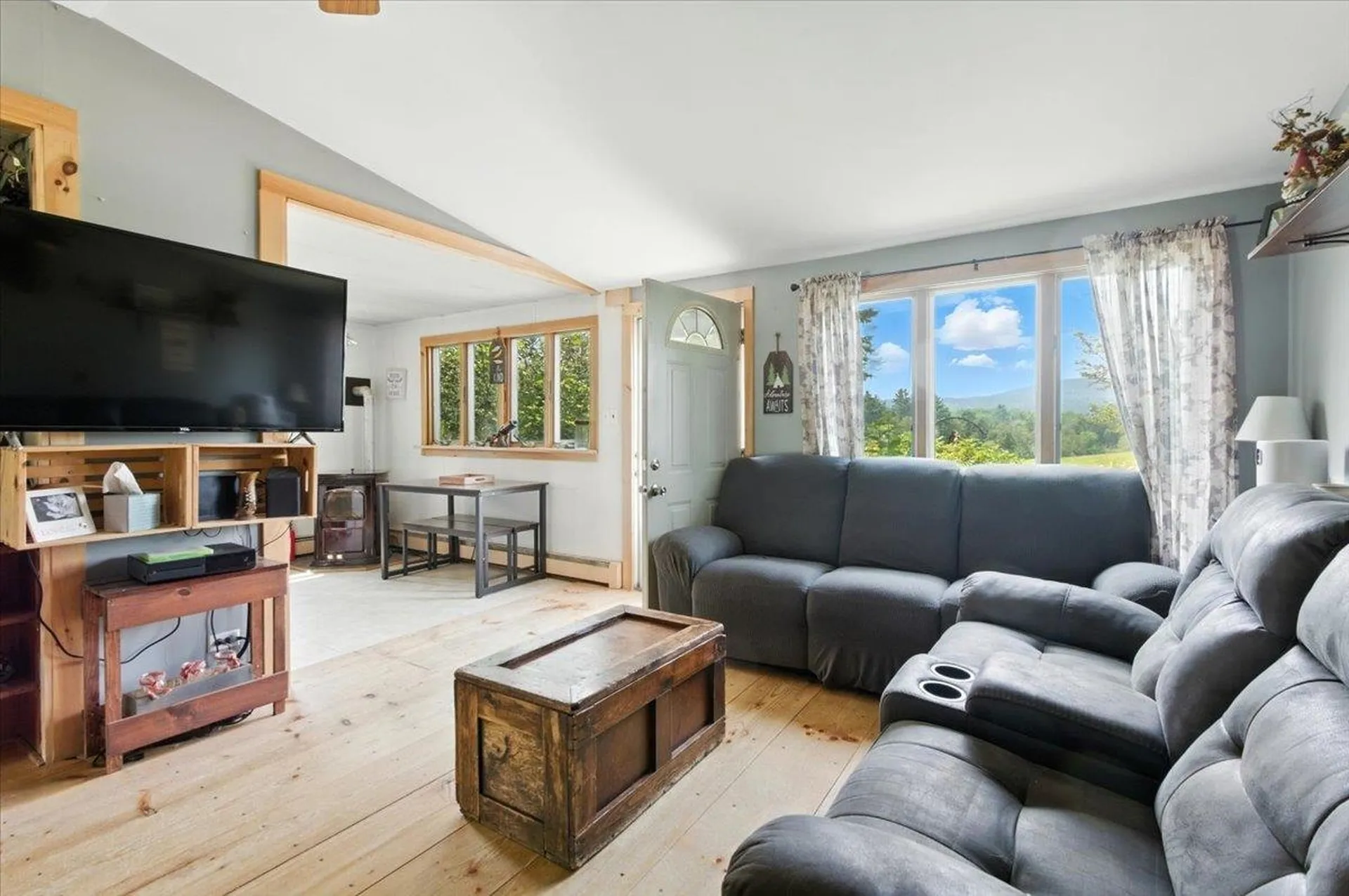 183 County Road Lincoln VT 05443