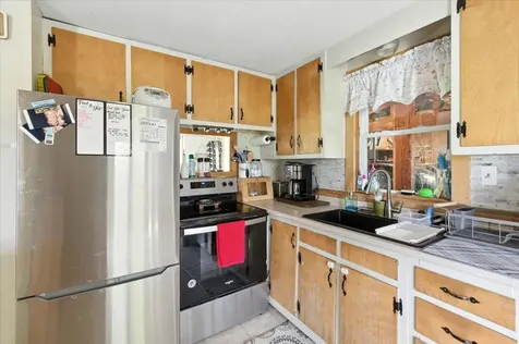 183 County Road Lincoln VT 05443