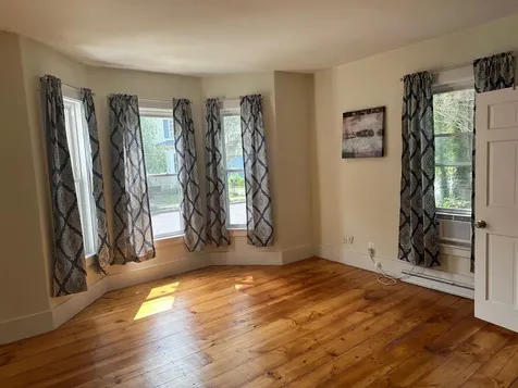 26 Maple Street Dover NH 03820