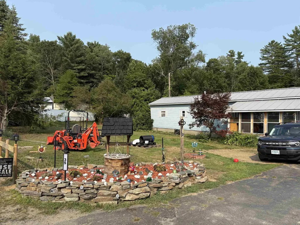 35 Grandview Street Claremont NH 03743