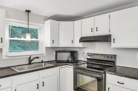 4-6 Knapp Street Tilton NH 03276