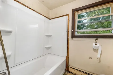 4-6 Knapp Street Tilton NH 03276