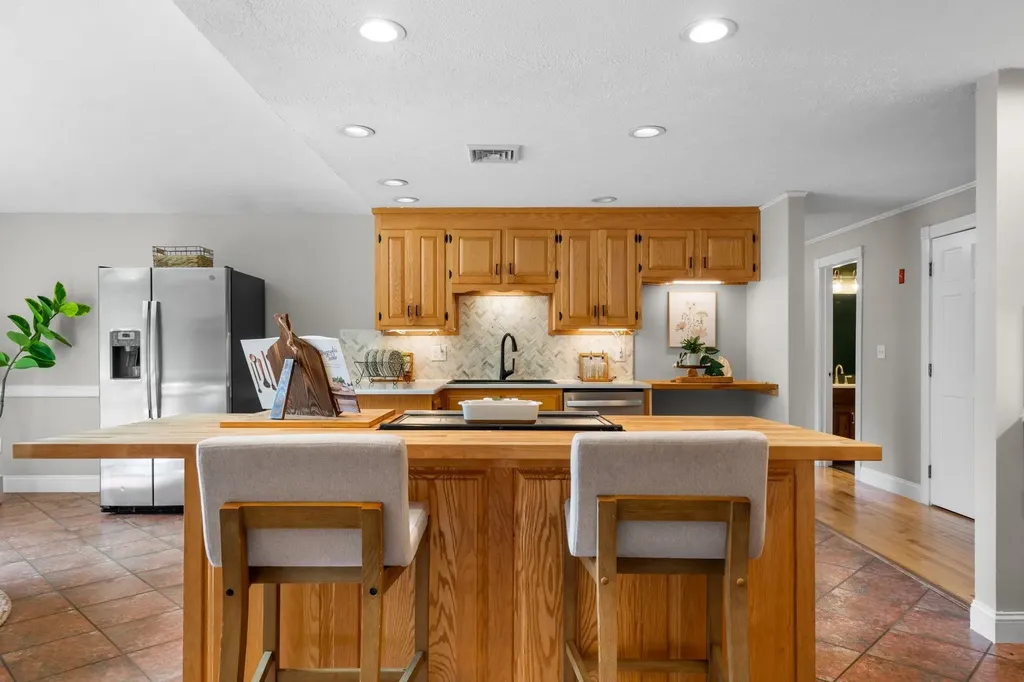 88 Marblehead Road Windham NH 03087