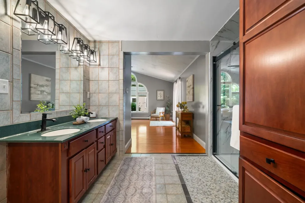 88 Marblehead Road Windham NH 03087