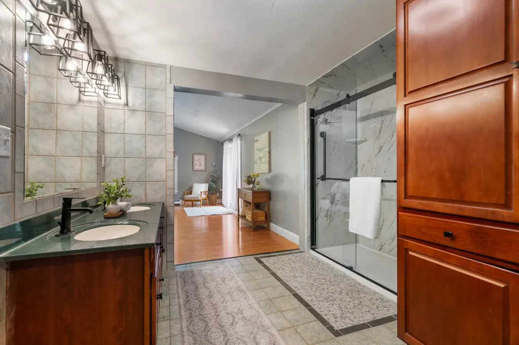 88 Marblehead Road Windham NH 03087