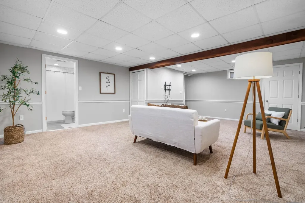 88 Marblehead Road Windham NH 03087