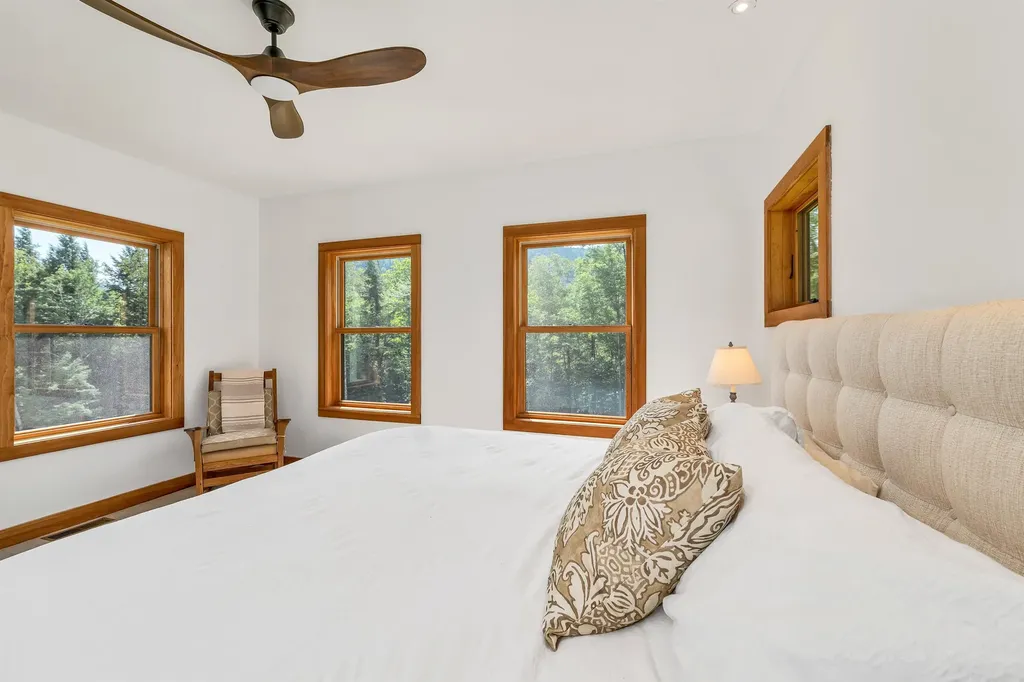 31 Cave Mountain Road Bartlett NH 03812