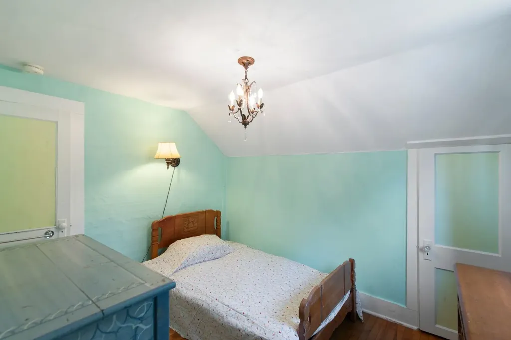 64 Main Street Putney VT 05346