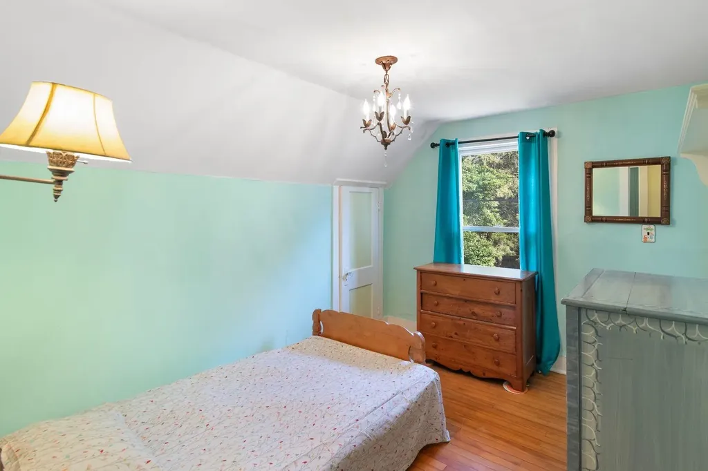 64 Main Street Putney VT 05346