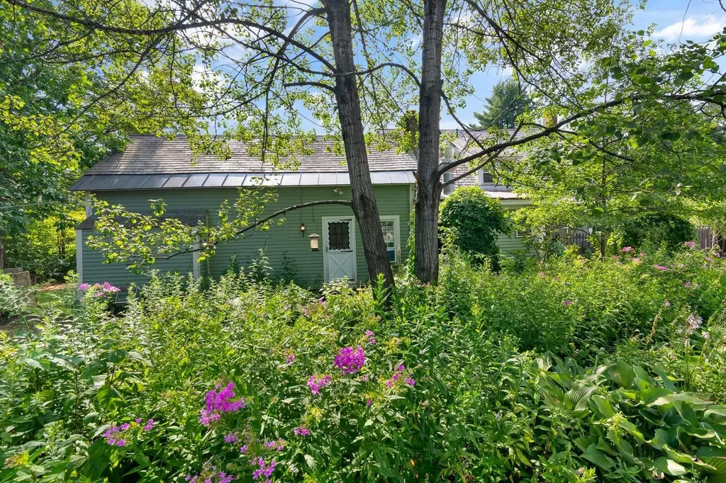 64 Main Street Putney VT 05346