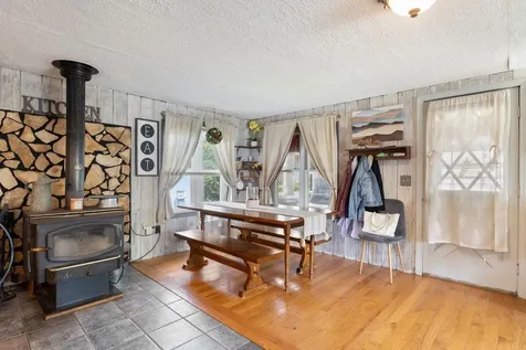 8 Chesley Avenue Somersworth NH 03878