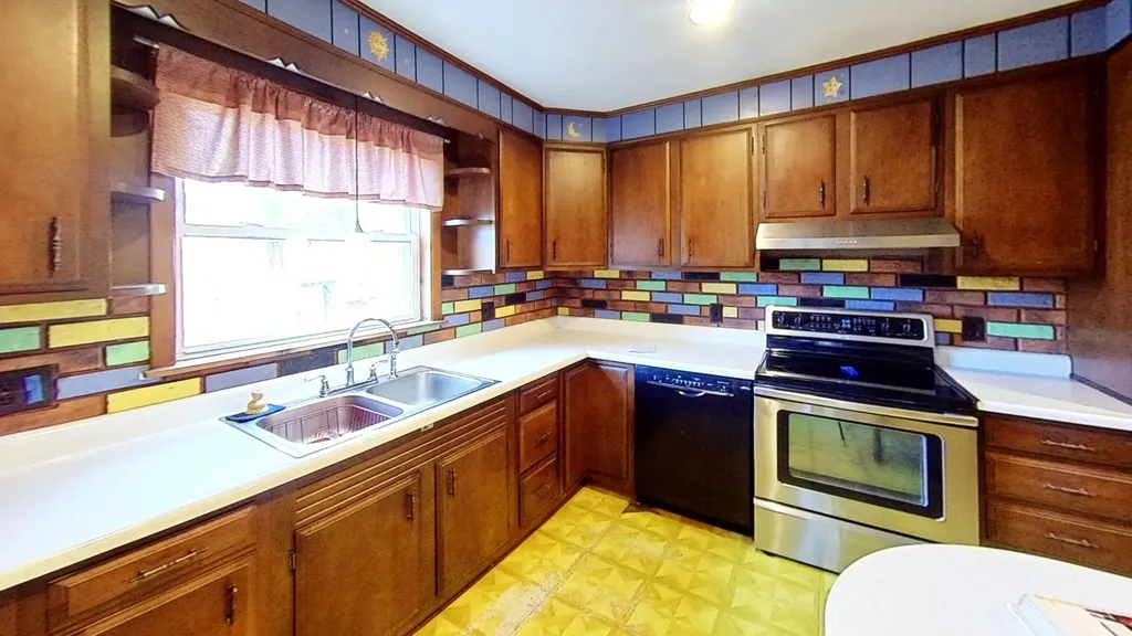 133 Barker Avenue St. Johnsbury VT 05819