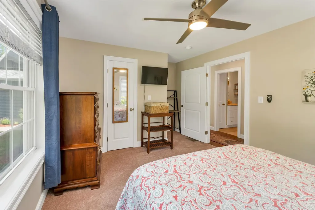 432 Main Street Danville NH 03819