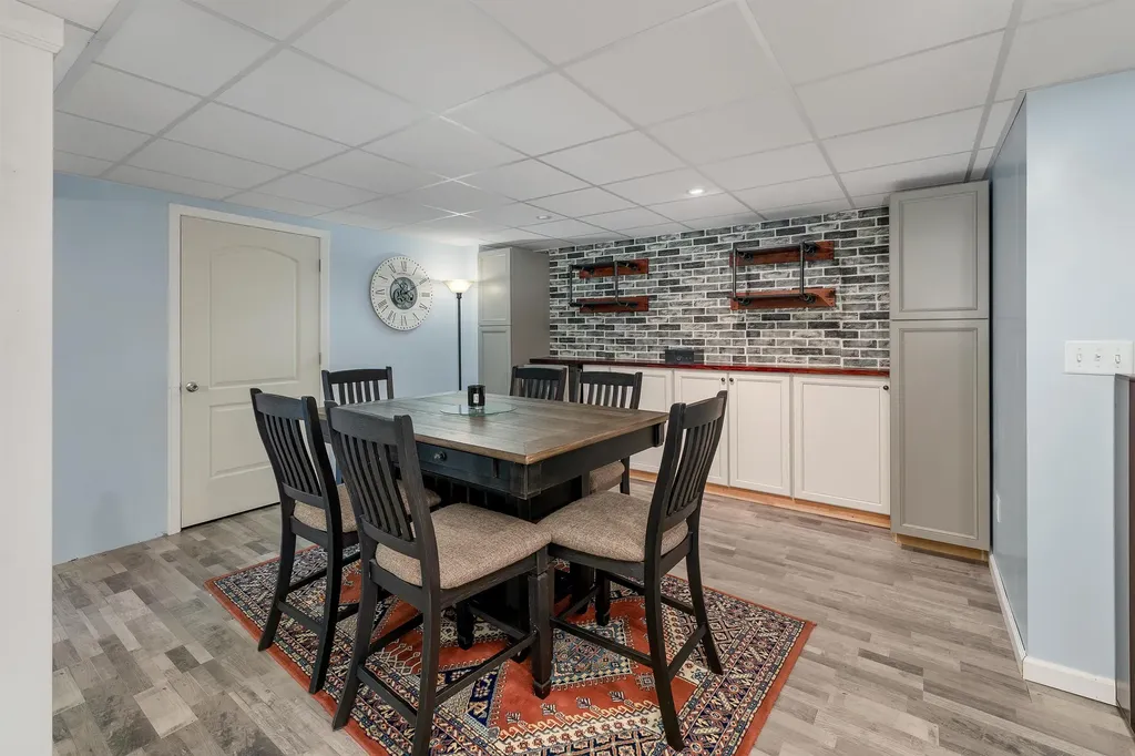 432 Main Street Danville NH 03819