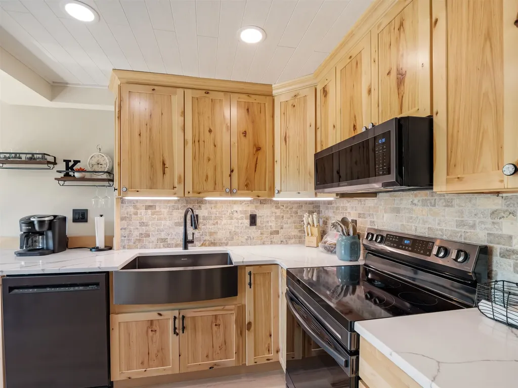 133 East Mountain Road Killington VT 05751