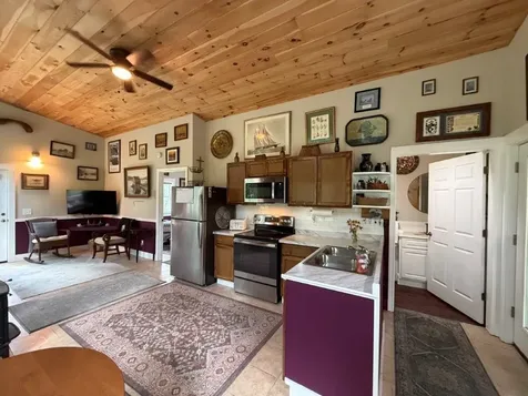 28 Upper Stonehouse Mountain Road Orford NH 03777