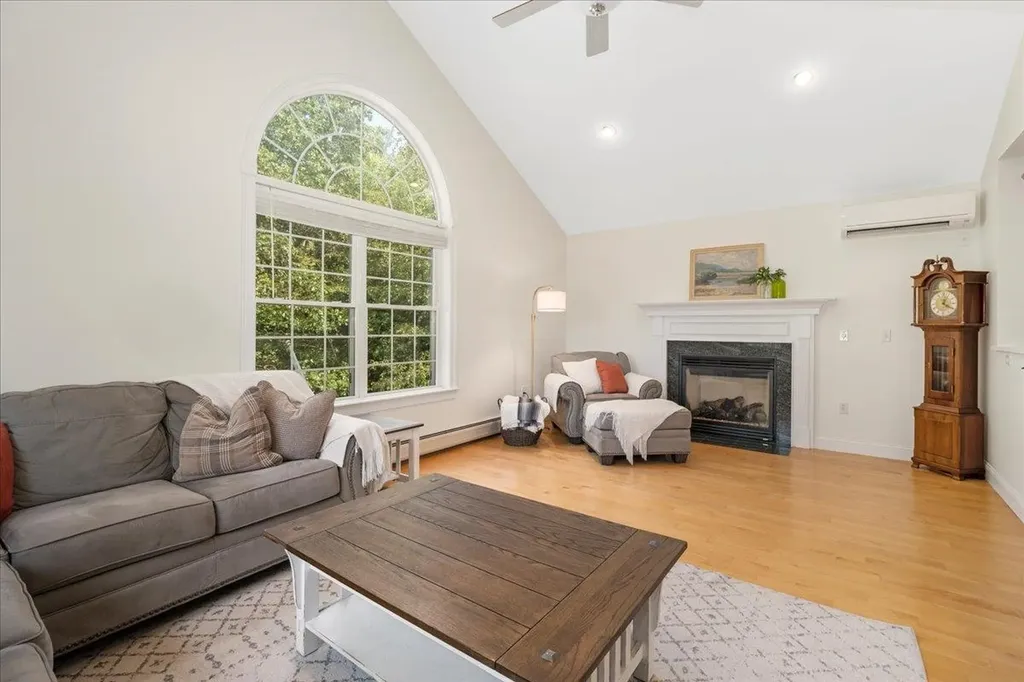 27 Brushwood Drive Concord NH 03301