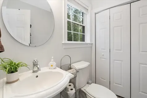 27 Brushwood Drive Concord NH 03301