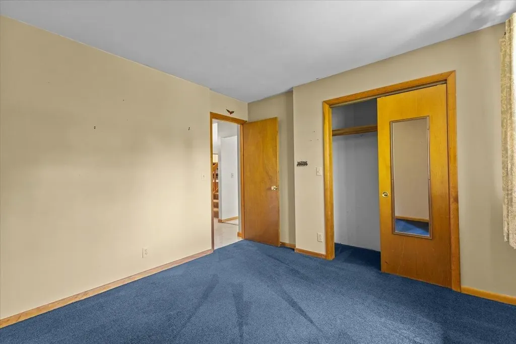 71 Moccasin Avenue Grand Isle VT 05458