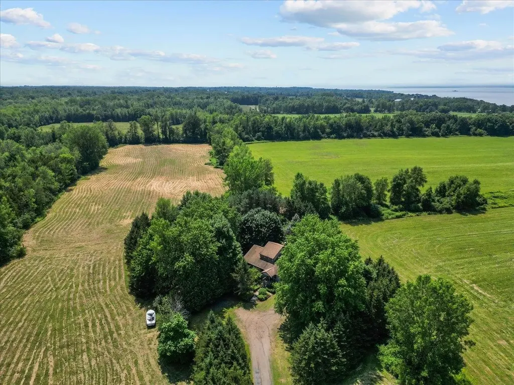 71 Moccasin Avenue Grand Isle VT 05458