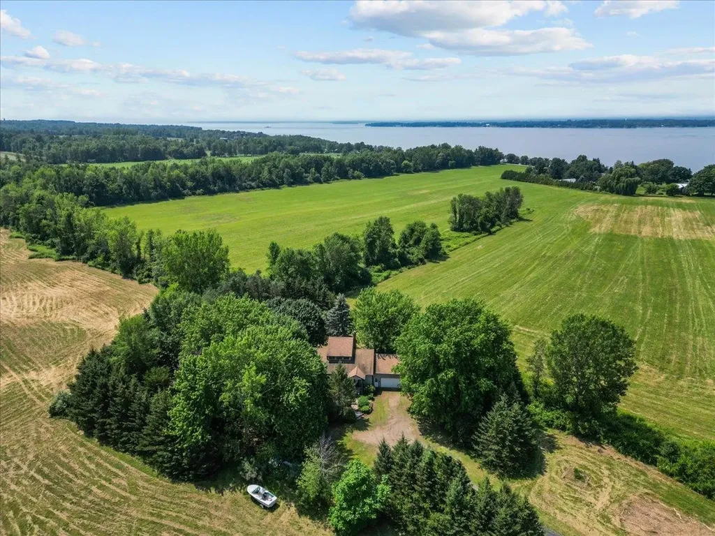 71 Moccasin Avenue Grand Isle VT 05458