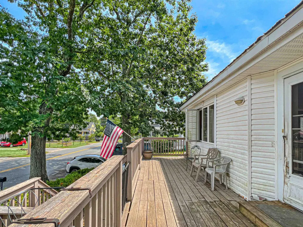 22 Farm Lane Seabrook NH 03874