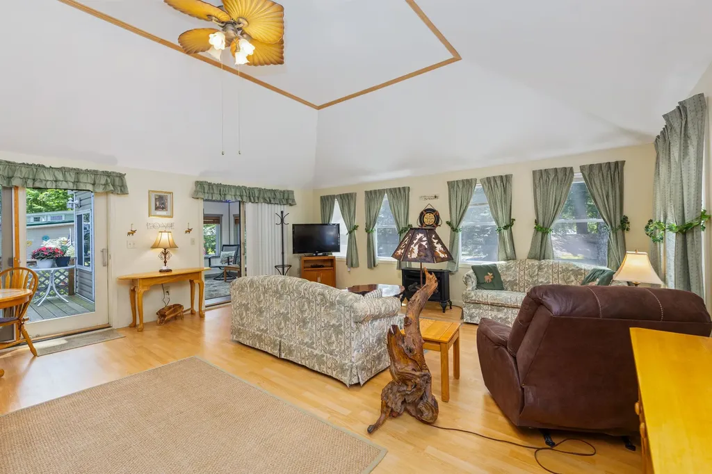 257 Lakeside Drive Fitzwilliam NH 03447