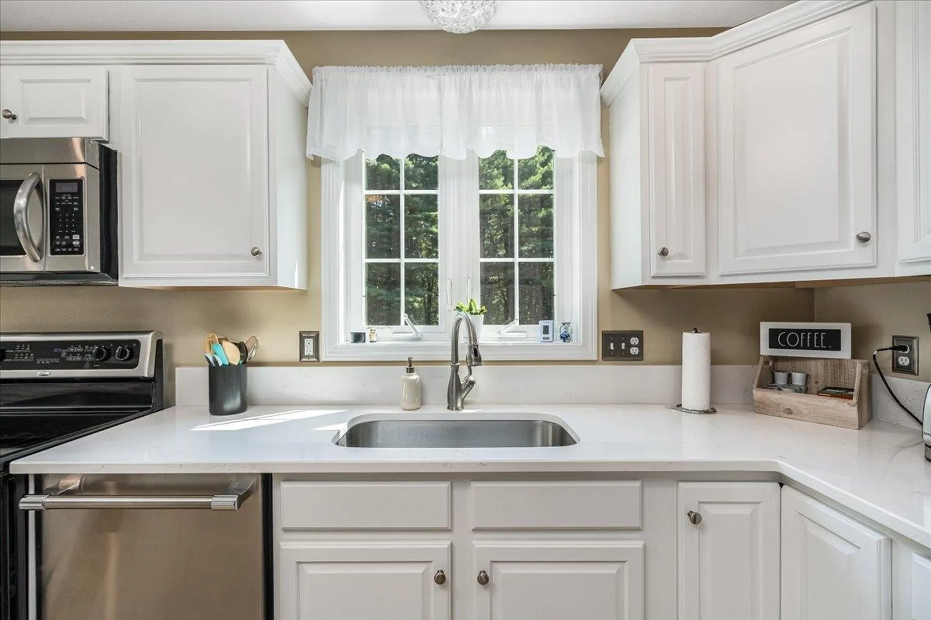 155 Wallace Road Bedford NH 03110