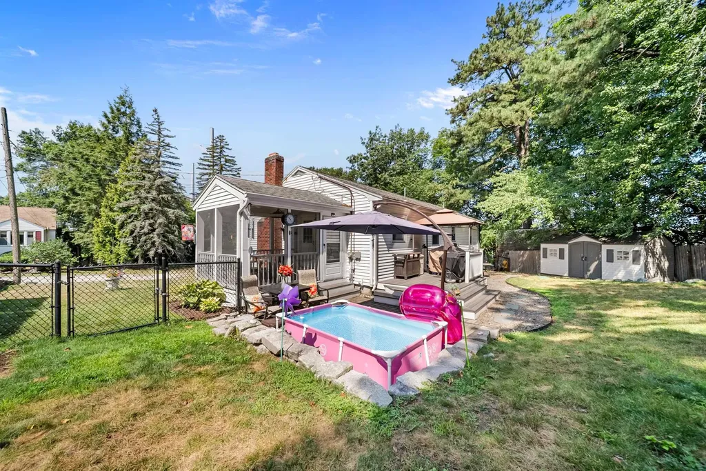 10 Hillcrest Road Salem NH 03079