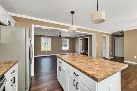 25 Park Street Franklin NH 03235